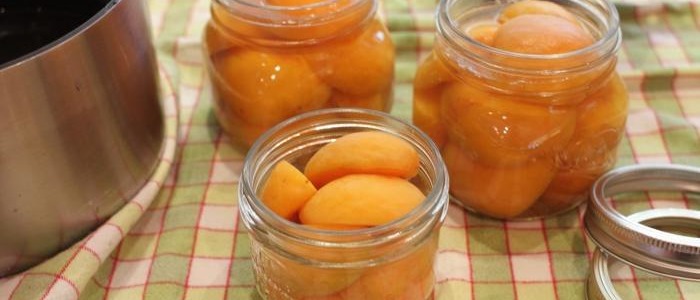 половинки абрикосов в сиропе на зиму